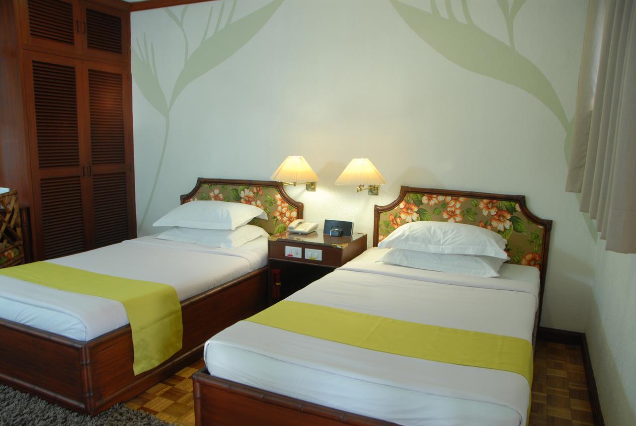 Oasis Hotel Анхелес Экстерьер фото